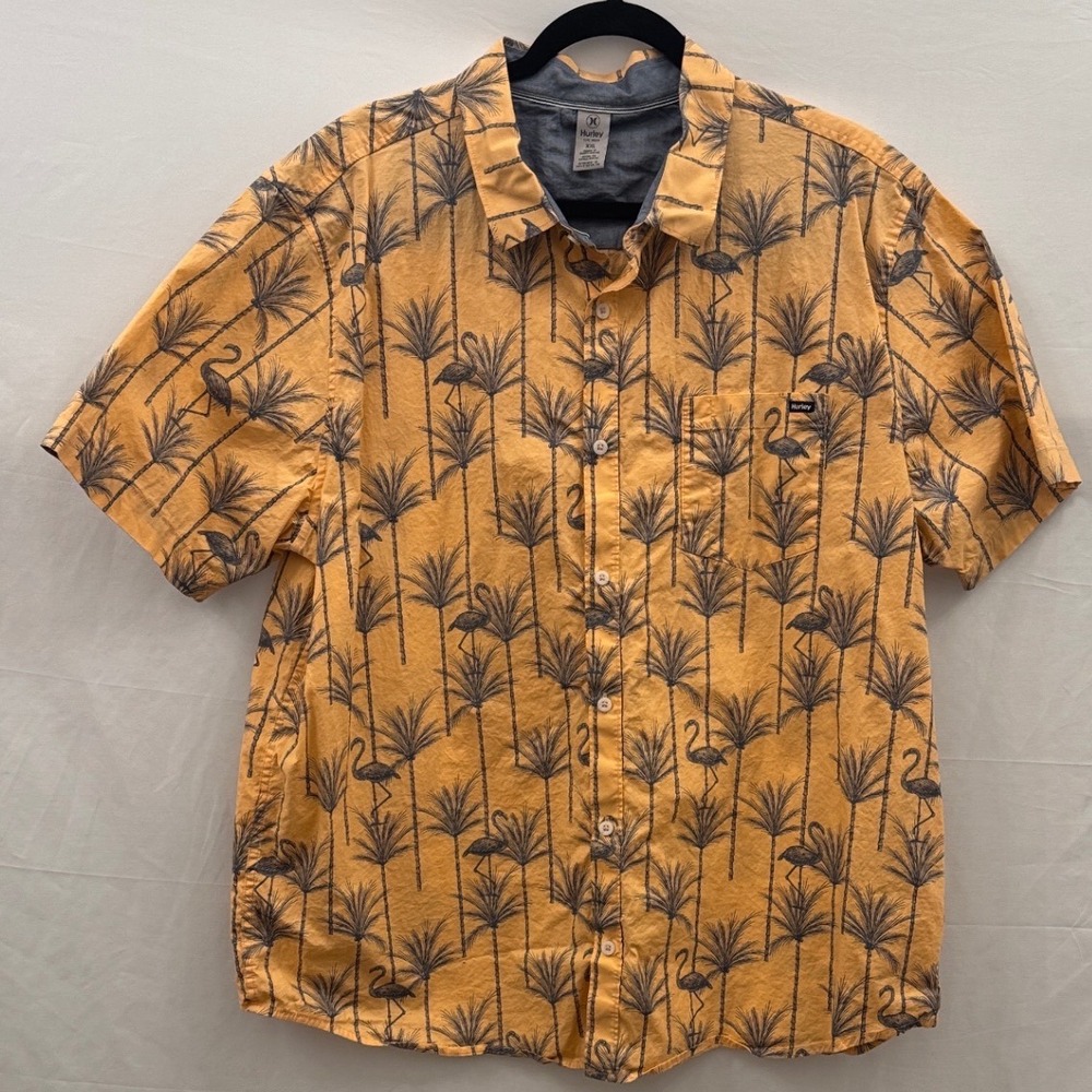 Hurley Mens XXL Yellow Palm Tree Flamingo‎ Tropical Short Sleeve Button Down